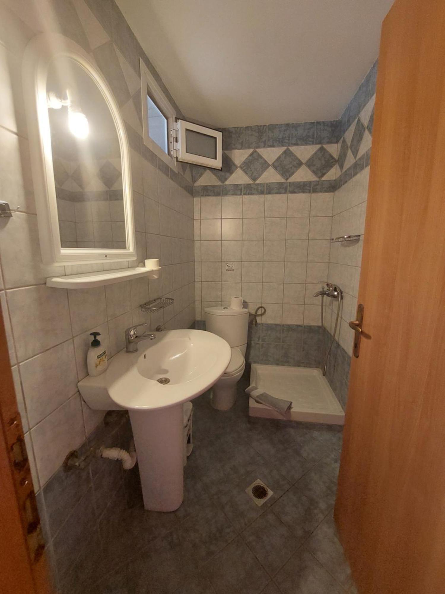 Paraga Rooms Пефкари Номер фото